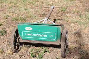 lot 7 image: RADIO LAWN SHREDDER 46