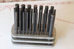 lot 29 image: SPELLMANCO 28PC STEEL TRANSFER PUNCH SET 332- 12 PLUS 1732&nbsp