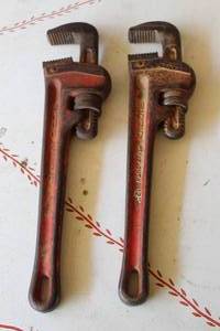 lot 37 image: 2 RIGID HEAVY DUTY 12 PIPE WRENCH