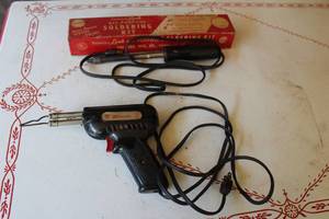 lot 44 image: 2 ELECTRIC SOILDERING IRONS LENKWIZARD&nbsp