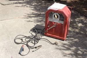 lot 52 image: LINCOLN ELECTRIC ARC WELDER AC-225-S WITH MANUAL&nbsp