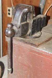 lot 56 image: REED MFG BENCH VISE NO. 31&nbsp