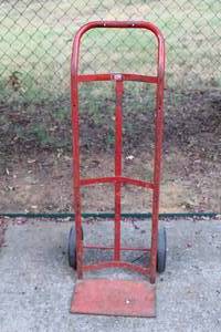 lot 61 image: DAYTON DOLLY TRUCK&nbsp IW616