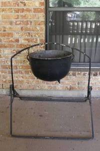 lot 68 image: VINTAGE CAST IRON CAULDRON WITH STAND&nbsp