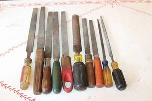 lot 80 image: 10 VINTAGE FLAT WOOD HANDLE FILES VARIOUS SIZES&nbsp