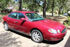 lot 4 image: 2005 BUICK LACROSSE WITH ONLY 23766 MILES ONE OWNER CLEAN BLUE TEXAS TITLEGARAGE KEPTVIN 2G4WC5321513447758 GREAT LIKE NEW CONDITION. SEE VIDEO ATTACHED