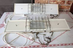 lot 110 image: 2 NORTHERN INDUSTRIES 162197&nbsp HALOGEN 500WATT SHOP LIGHTS 24 LONG