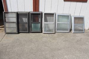 lot 165 image: LOT OF 6 VINTAGE ALLUMINUM WINDOW FRAMES&nbsp