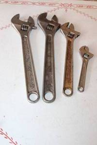 lot 128 image: LOT OF 4 ADJUSTABLE CRESCENT WRENCHES&nbsp