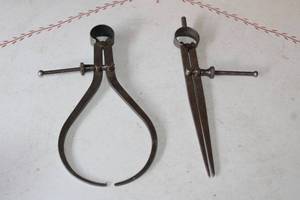 lot 132 image: 2 VINTAGE CALIPERS THE LUFKIN RULE AND UNION TOOL CO.