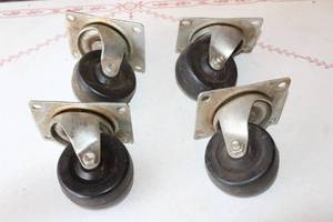 lot 176 image: SET OF 4&nbsp 3 CASTERS&nbsp