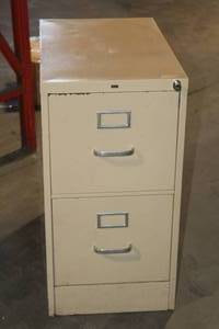 lot 85 image: HON 2 DRAWER METAL FILE CABINET