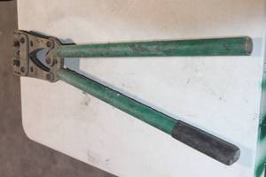 lot 92 image: LARGE PIPE CUTTER