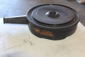 lot 123 image: HEAVY DUTY AC AIR CLEANER WITH FILTER FRAM-CA-176PL