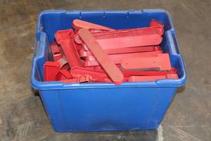 lot 139 image: GENEROUS AMOUNT OF BATTERY TERMINAL COVERS&nbsp