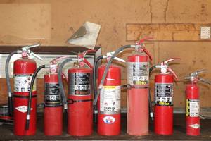 lot 148 image: 7 FIRE EXTINGUSHERS ALL IN THE GREEN