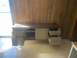 lot 152 image: METAL OFFICE DESK WITH WOOD TOP