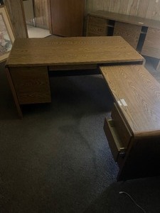 lot 156 image: OFFICE DESK&nbsp
