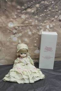 lot 15 image: 1997 PRECIOUS MOMENTS 16 DOLL COLLECTION JENNY CHRISTENING DOLL WITH BONNET&nbsp STORAGE BOX INCLUDED&nbsp