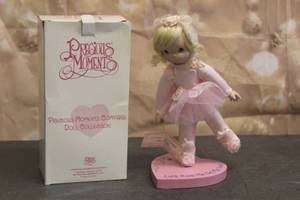 lot 28 image: 2000 PRECIOUS MOMENTS 10&nbsp PORCELAIN DOLL COLLECTION LORD KEEP ME ON MY TOES PRECIOUS BALLERINA WITH STORAGE BOX&nbsp