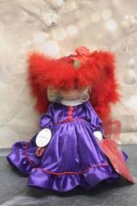 lot 36 image: 2001 PRECIOUS MOMENTS 13 DOLL COLLECTION THE DIVINE DIVA No 4282&nbsp
