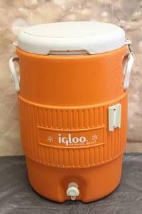 lot 71 image: IGLOO 5 GALLON HEAVY DUTY BEVERAGE COOLERDISPENSER