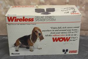 lot 82 image: RECOTON WIRELESS DELUXE STEREO SYSTEM W440