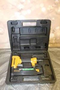 lot 112 image: BOSTITCH STANLEY FASTENING SYSTEMS MODEL SB-1850BN