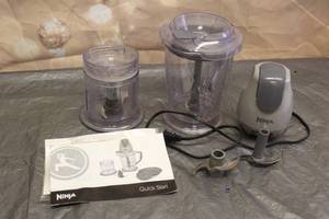 lot 118 image: NINJA BLENDER AITH ACCESSORIES&nbsp
