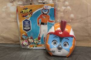 lot 157 image: NICK JR TOP WINGS SWIFT CHILD SIZE SMALL