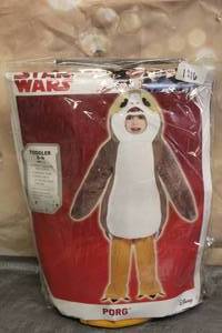 lot 187 image: STAR WARS PORG SIZE TODDLER