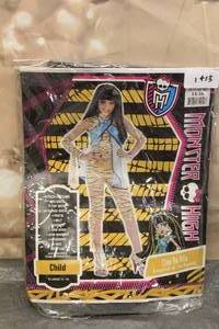 lot 205 image: MONSTER HIGH CLEO DE NILE CHILD SIZE X LARGE 1416