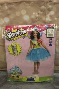 lot 220 image: SHOPKINS CUPCAKE QUEEN MEDIUM 78