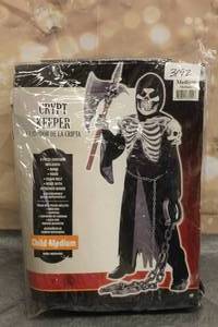 lot 179 image: CRYPT KEEPER CHILD SIZE MEDIUM