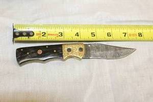 lot 70 image: MHS CUTLERY HANDMADE COSTUM CHEF, FOLDING, ULU KNIVES WITH WOOD, BONE AND OR RESIN HANDLES