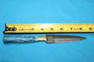 lot 115 image: MHS CUTLERY HANDMADE COSTUM CHEF, FOLDING, ULU KNIVES WITH WOOD, BONE AND OR RESIN HANDLES