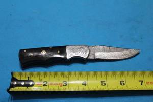 lot 177 image: MHS CUTLERY HANDMADE COSTUM CHEF, FOLDING, ULU KNIVES WITH WOOD, BONE AND OR RESIN HANDLES