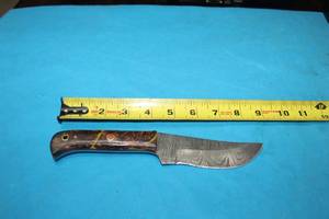 lot 130 image: MHS CUTLERY HANDMADE COSTUM CHEF, FOLDING, ULU KNIVES WITH WOOD, BONE AND OR RESIN HANDLES