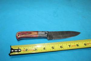 lot 140 image: MHS CUTLERY HANDMADE COSTUM CHEF, FOLDING, ULU KNIVES WITH WOOD, BONE AND OR RESIN HANDLES