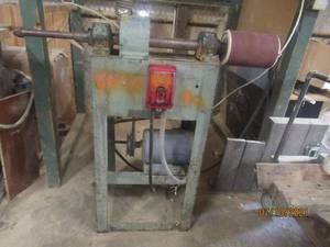 lot 3 image: VINTAGE SANDER
