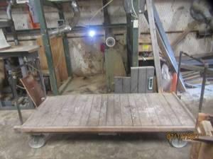 lot 7 image: DOUBLE HANDLE WOOD PLATFORM TRUCK ON CASTERS