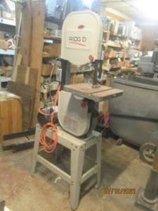 lot 23 image: RIDGID BS14002 BANDSAW