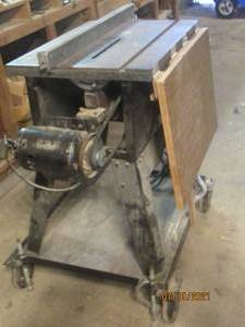 lot 27 image: CRAFTSMAN 10 INCH POWER TABLE SAW