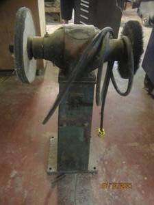 lot 28 image: DOUBLE  END PEDESTAL GRINDERBUFFER