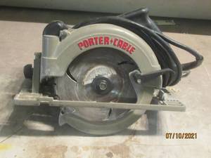lot 36 image: PORTER CABLE 7 14 INCH HEAVY DUTY CIRCULAR SAW MODEL 743