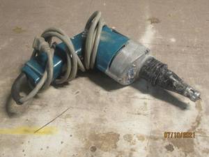 lot 38 image: MAKITTA 6801DBV DRYWALL SCREW DRIVER