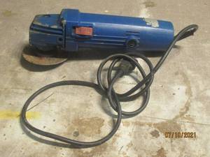 lot 39 image: ANGLE GRINDER