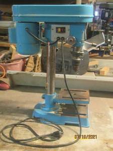 lot 67 image: CUMMIN INDUSTRIAL TOOL DRILL PRESS  E180772