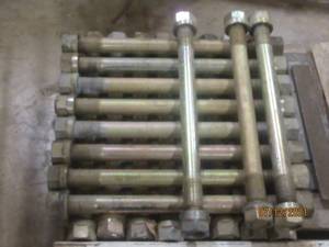 lot 118 image: 19 PC INDUSTRIAL DOUBLE ENDED STEEL STUD BOLTS  AND NUTS