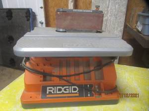 lot 132 image: RIDGID SANDER  EB44241